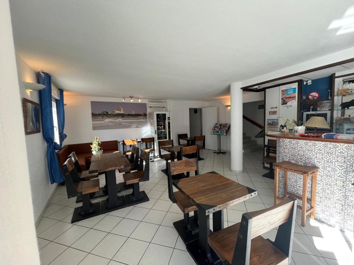 Hotel Les Arcades Saintes-Maries-de-la-Mer Exterior photo