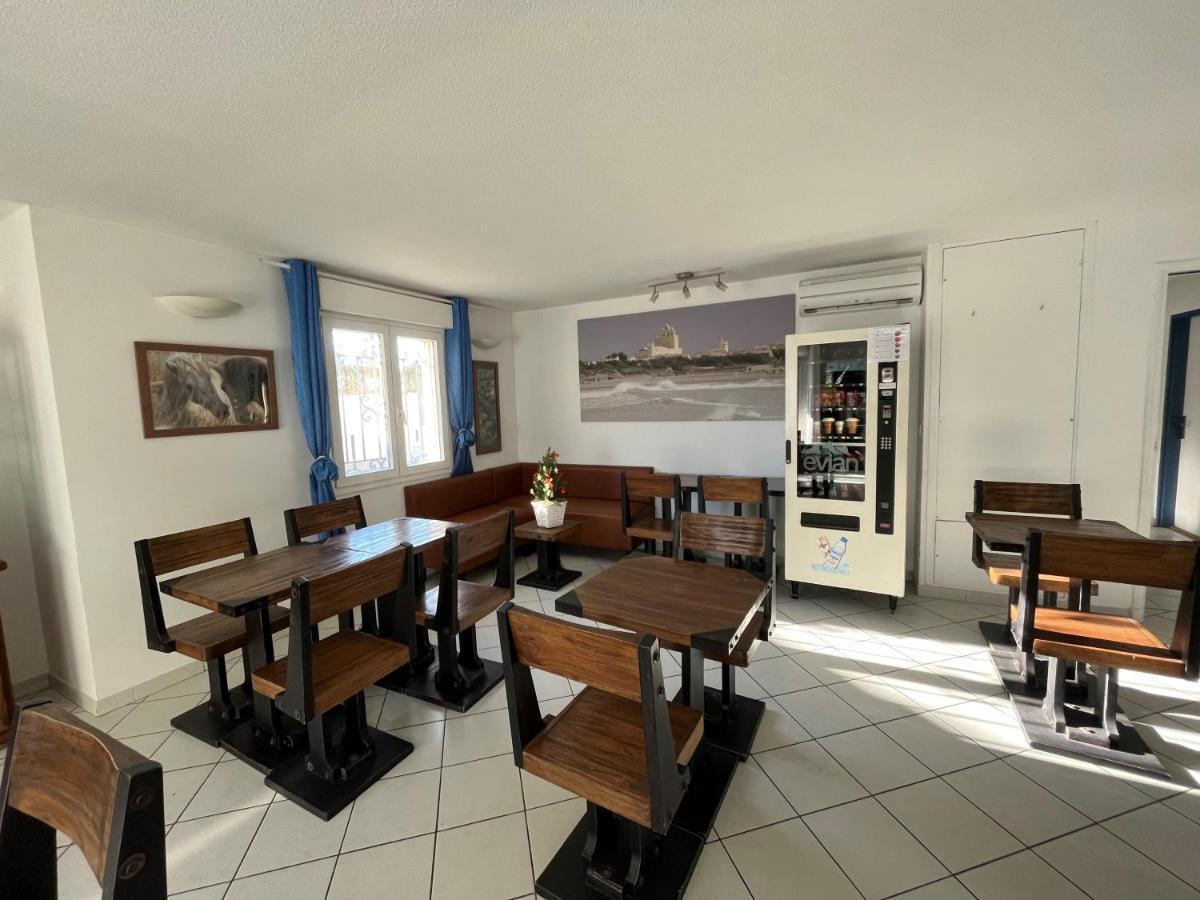 Hotel Les Arcades Saintes-Maries-de-la-Mer Exterior photo